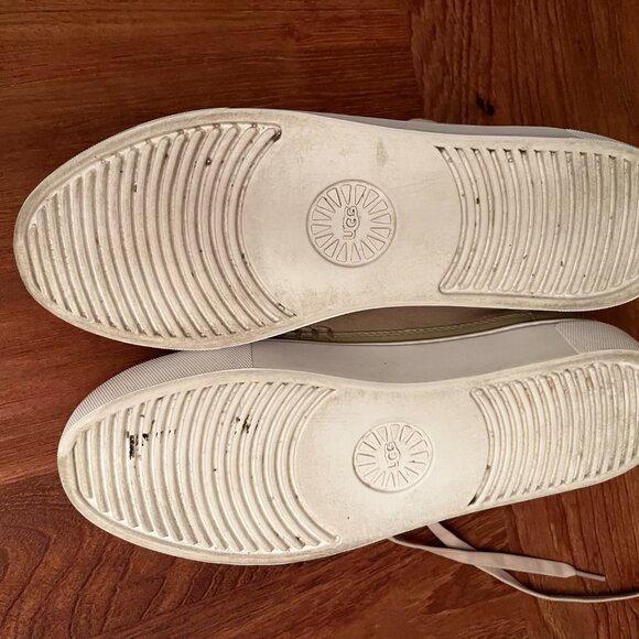 UGG sneakers 8.5 womens - Picture 4 of 9